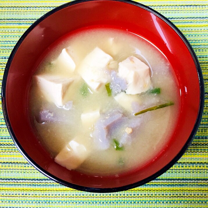 里芋と豆腐のお味噌汁
